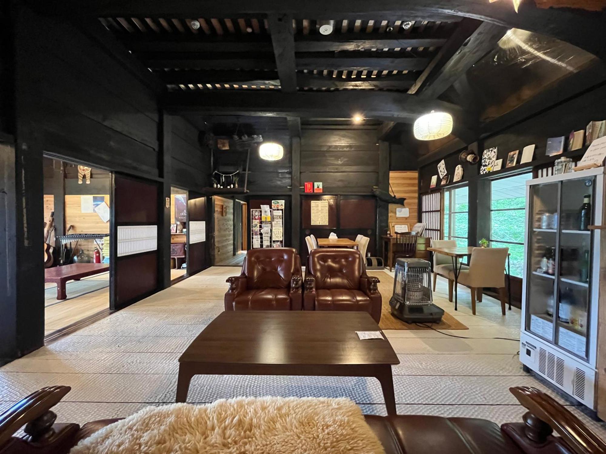 Guesthouse Kazura Nanto Exterior photo
