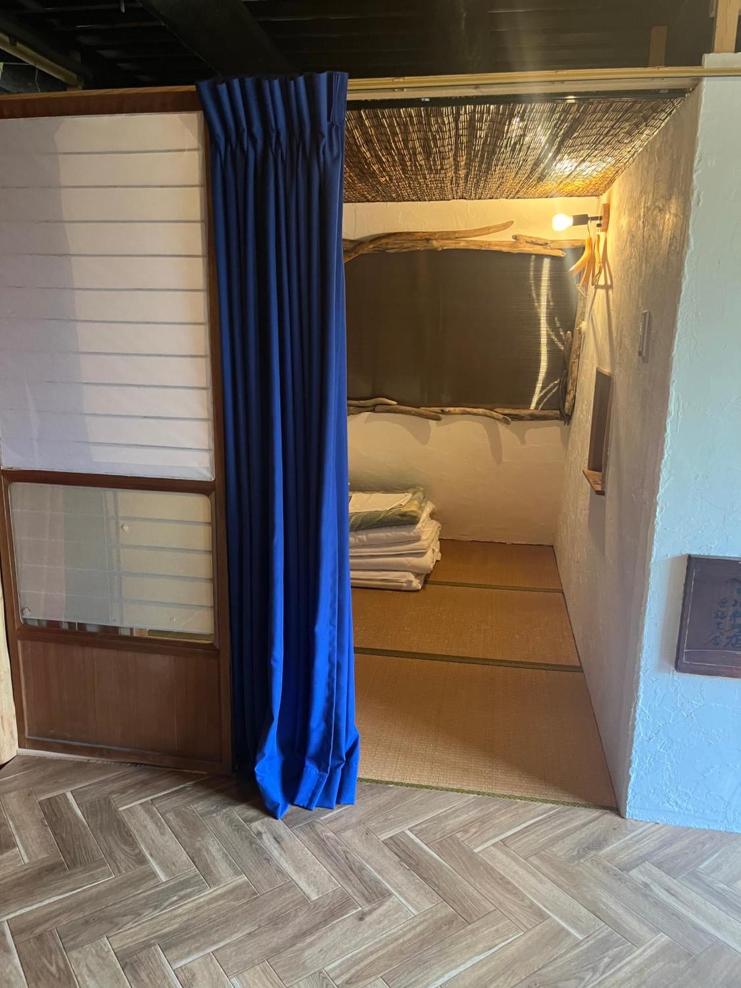 Guesthouse Kazura Nanto Exterior photo
