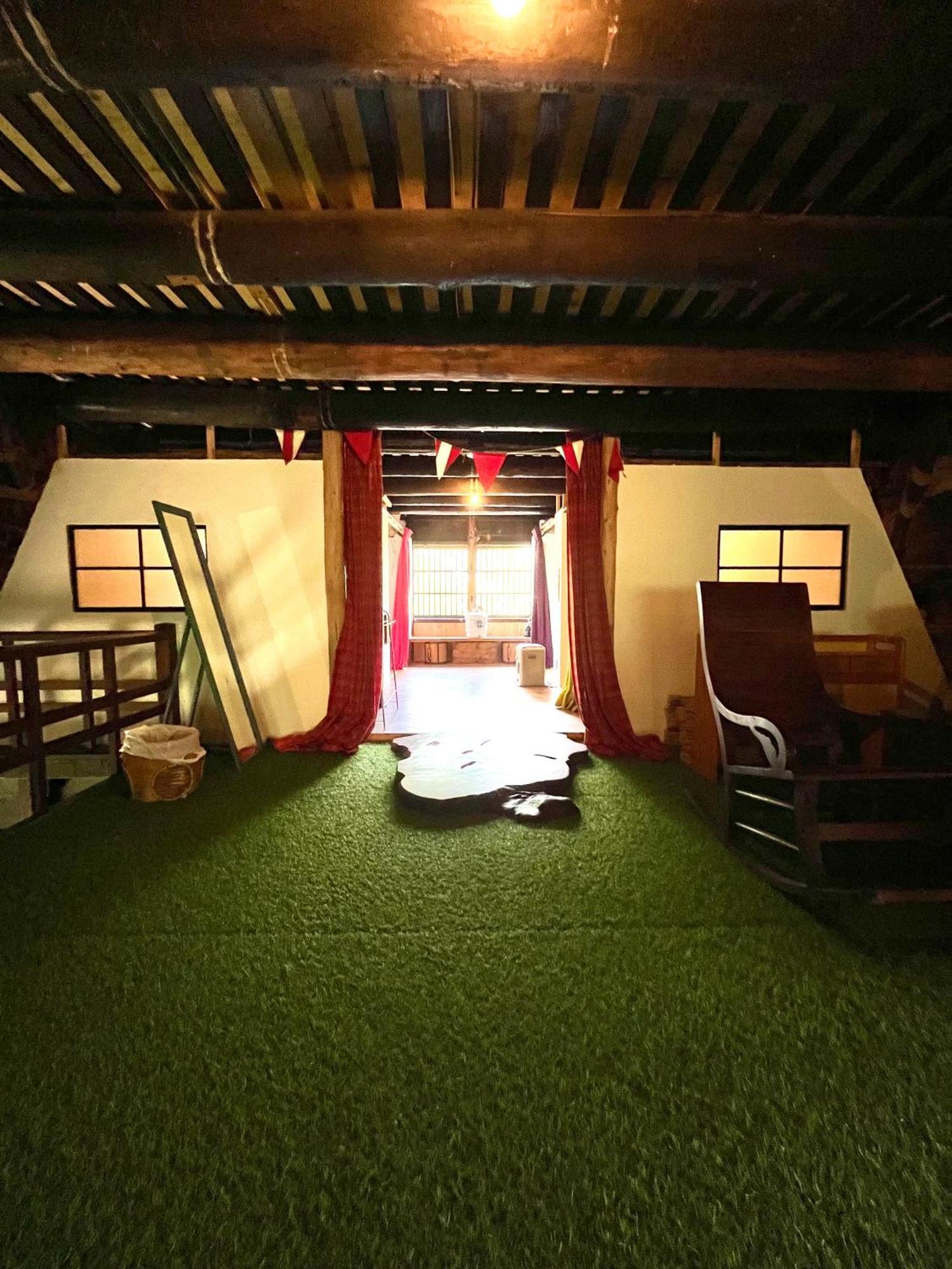Guesthouse Kazura Nanto Exterior photo